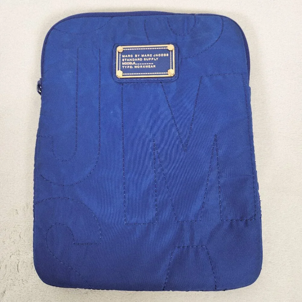 Marc By Marc Jacobs Case Bag Blue Fits 9 inch Tablet Metal Logo Zipper Padded